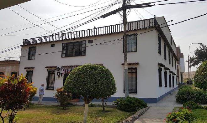 Hotel los faroles de ancon