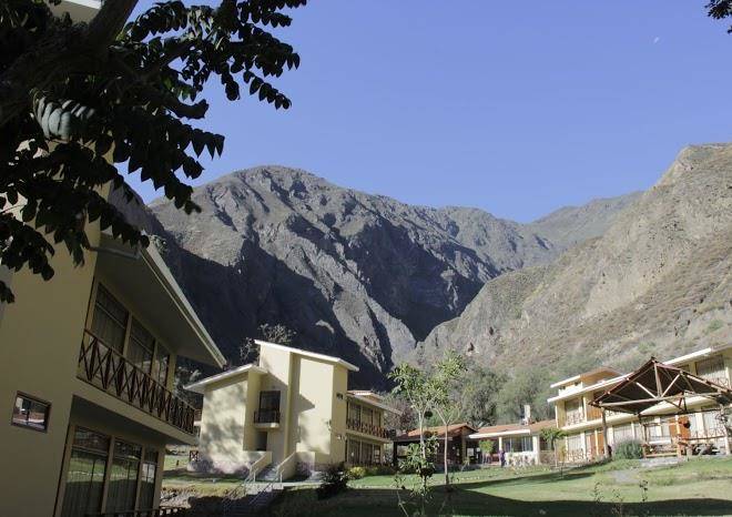 Fundo hotel ayarpongo churin