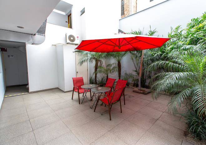 Sm hotel & business