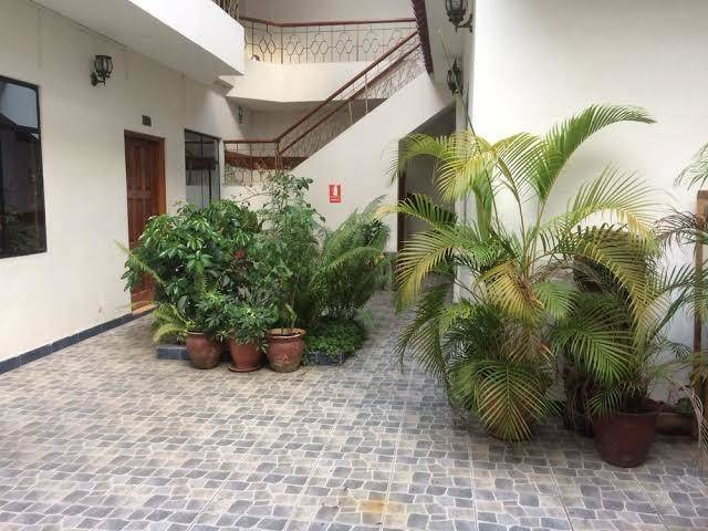 Amazon green hotel