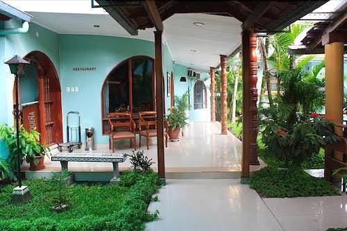 Hotel & suites la posada de lobo