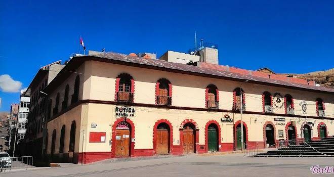 Colonial plaza hotel