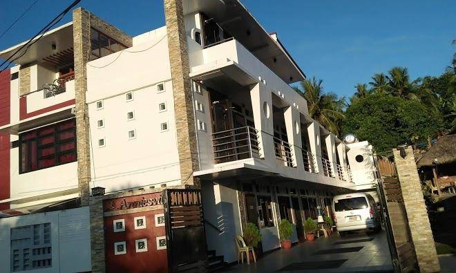 Anniesville condotel