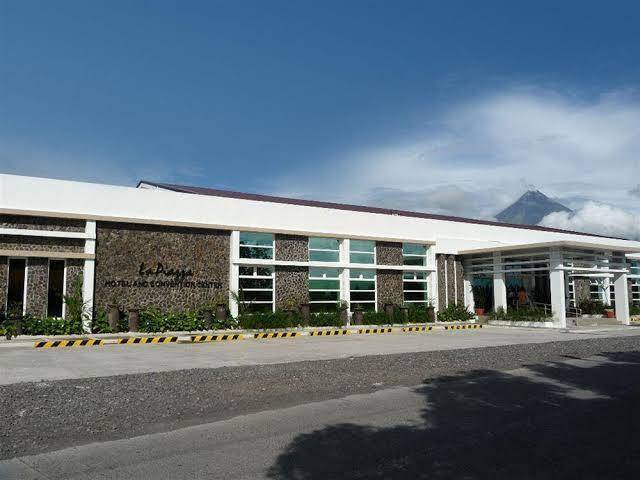 La piazza hotel and convention center