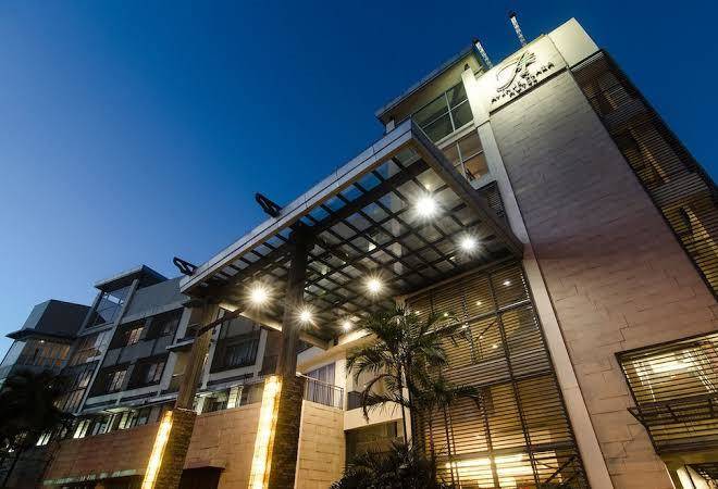 Avenue plaza hotel