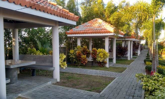 Queen Aurora Garden Resort Image