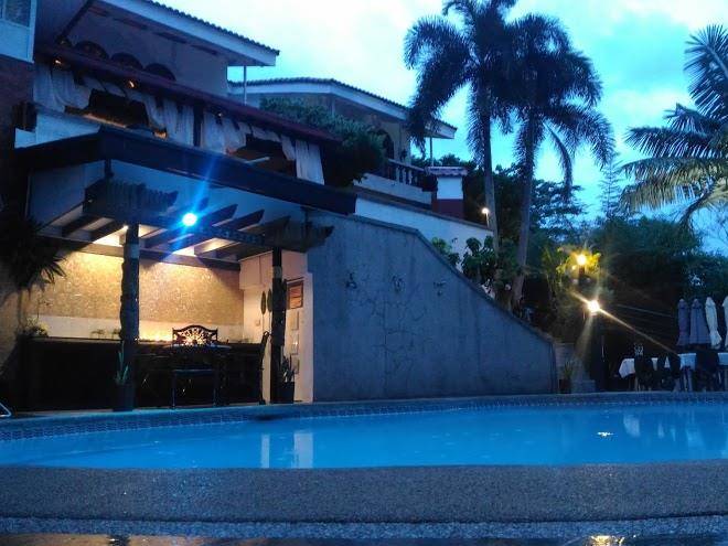 Date & dine resort
