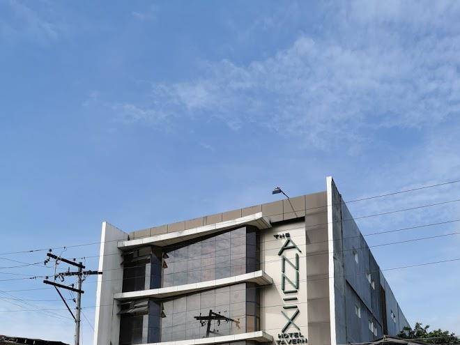 The annex hotel tavern