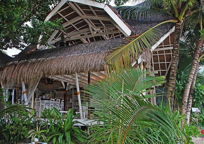 White banana beach club siargao