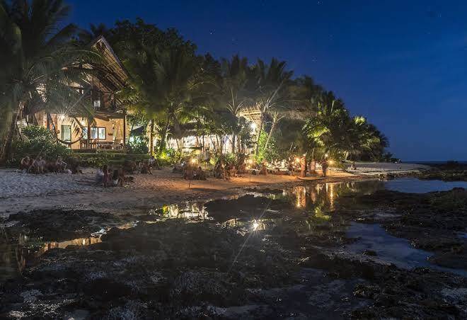 White banana beach club