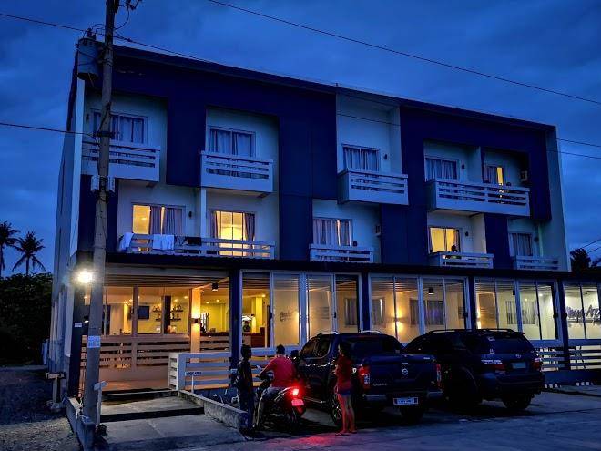 Playa azul hotel baler