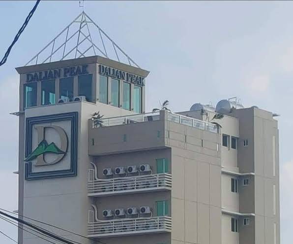 Dalian peak hotel