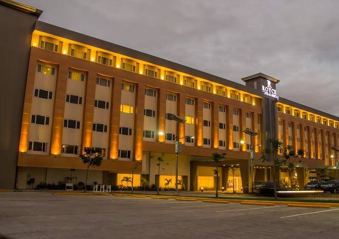 Royce Hotel And Casino Image