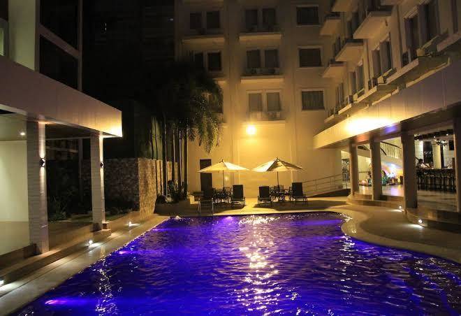 Savannah resort hotel