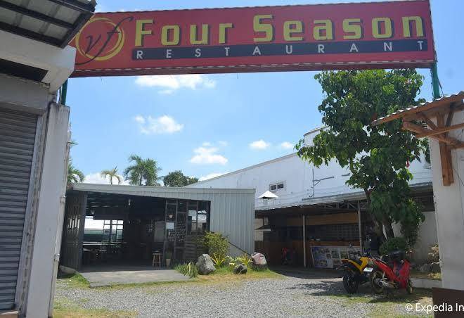 V F Four Season Hotel Image