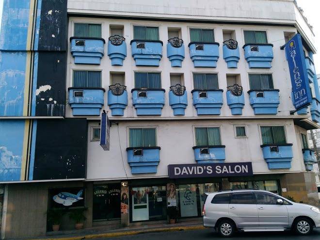 Arlene's Inn And Money Exchange Image