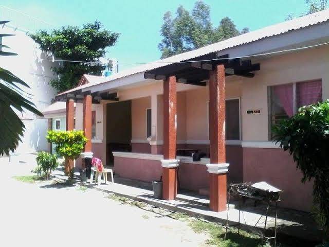 Nora's beach resort