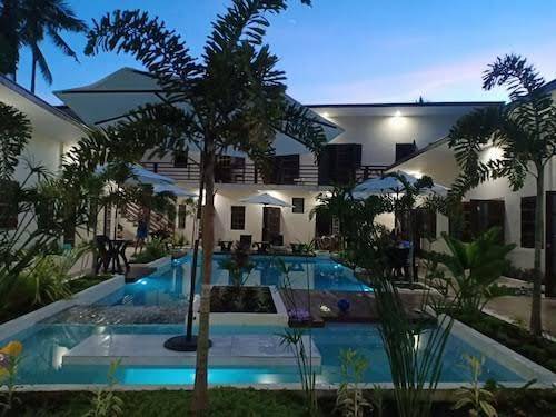 Softstone resort