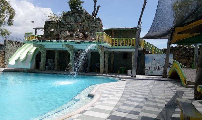 Aqua cainta resort
