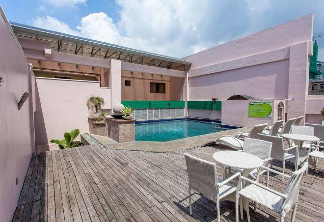 Diamond suites and residences