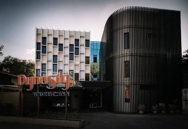 Dynasty tourist inn