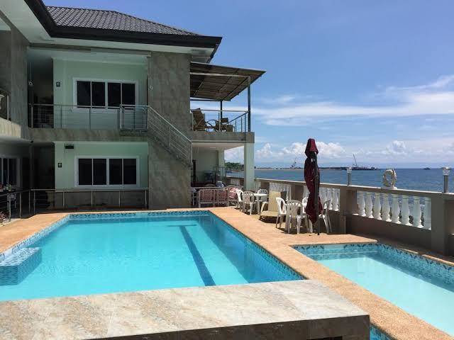 Ocean breeze resort