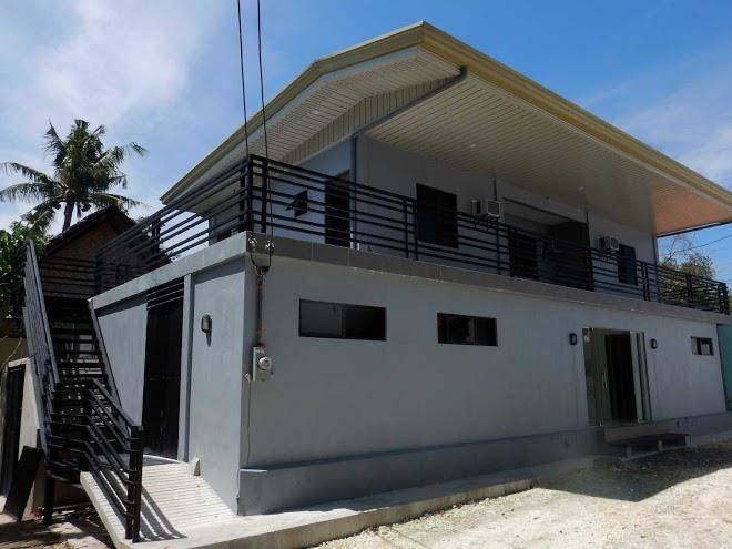 Solar lodge moalboal