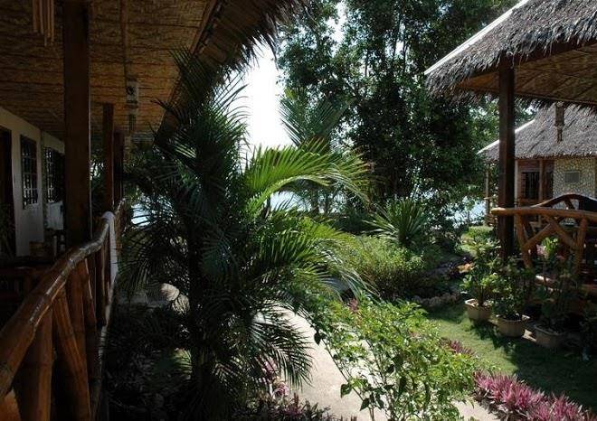 Tipolo beach resort