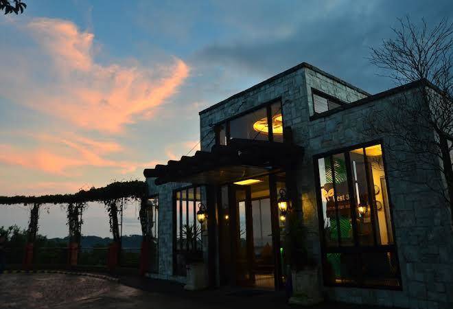 West 35 Eco Mountain Resort Image