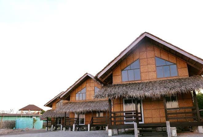 El puerto marina beach resort