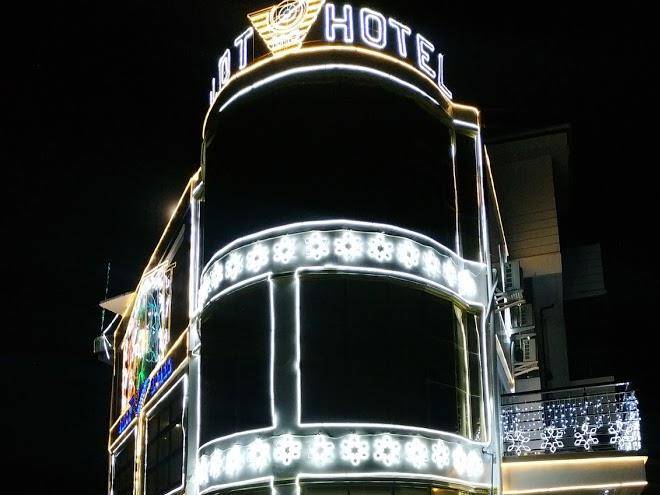 Pilot hotel and garden resort