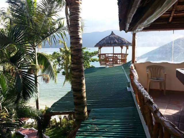 Dolphinbay beachfront resort