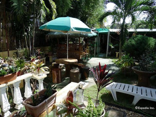 D lucky garden inn