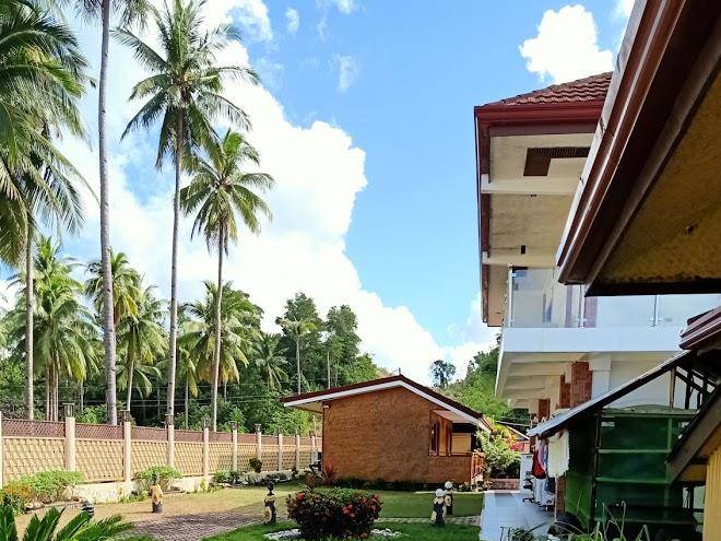 Foxy's beach resort