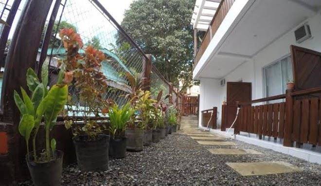 Neela tourist lodge
