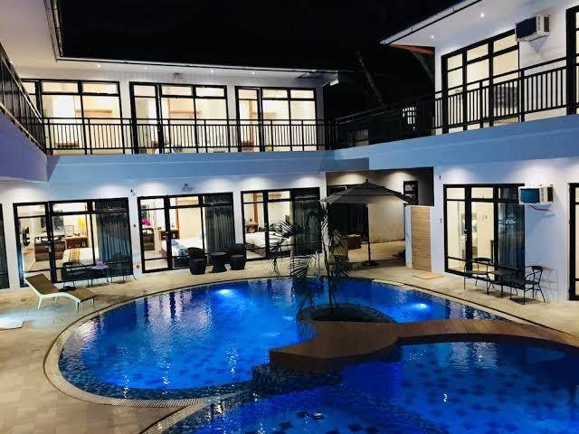 White breeze palawan hotel