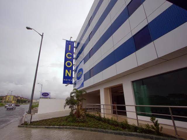 Icon hotel macapagal