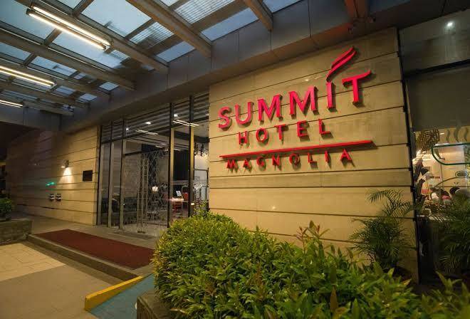 Summit hotel magnolia