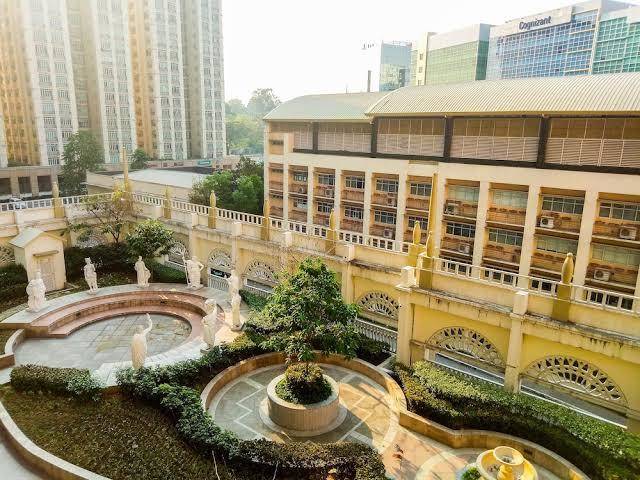 Venice mckinley hill taguig bgc