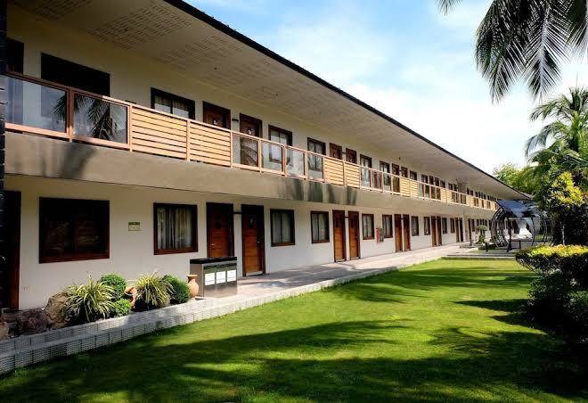 London beach resort