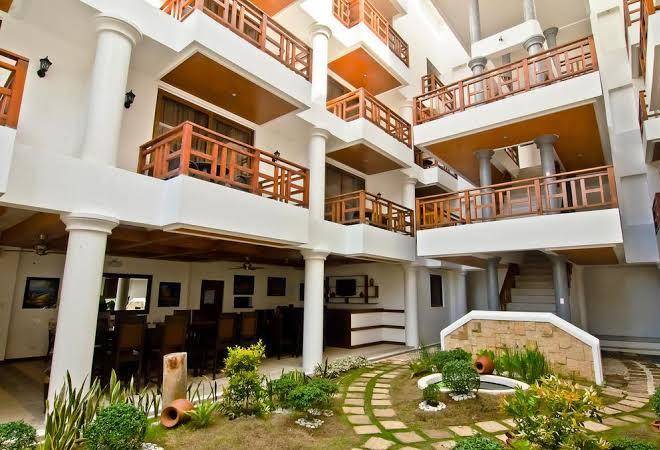 Giulius Boracay Italian Resort Image