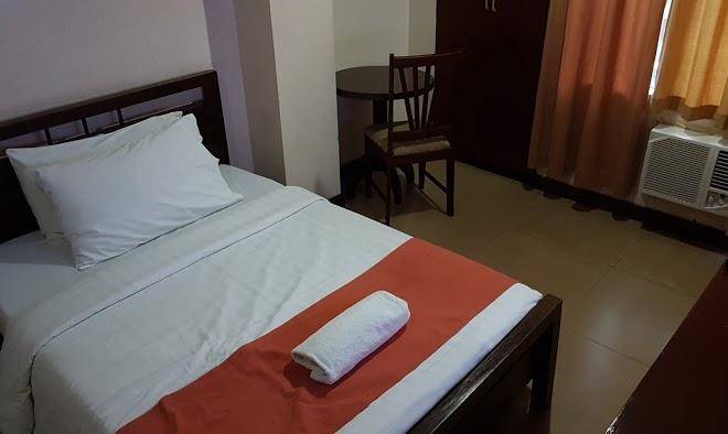 Roxas midtown hotel