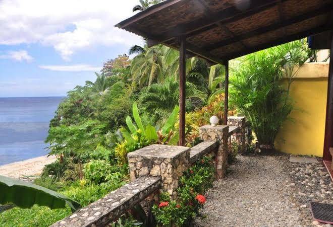 Artistic diving beach resort