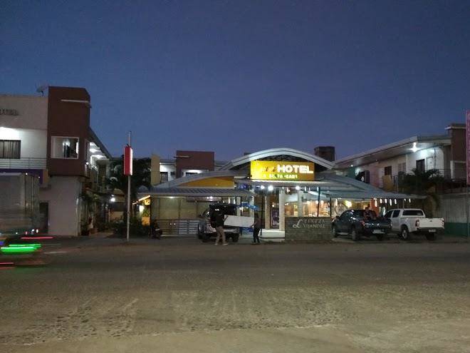 Laura hotel
