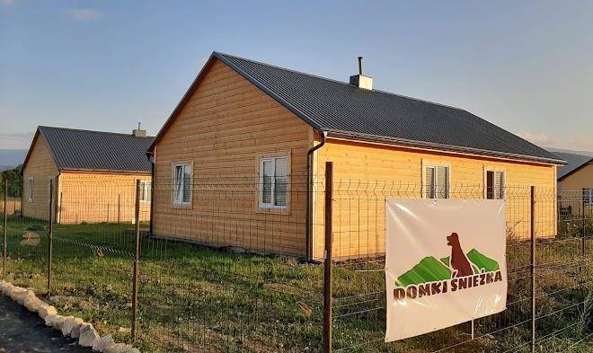 Domki caloroczne igraszka
