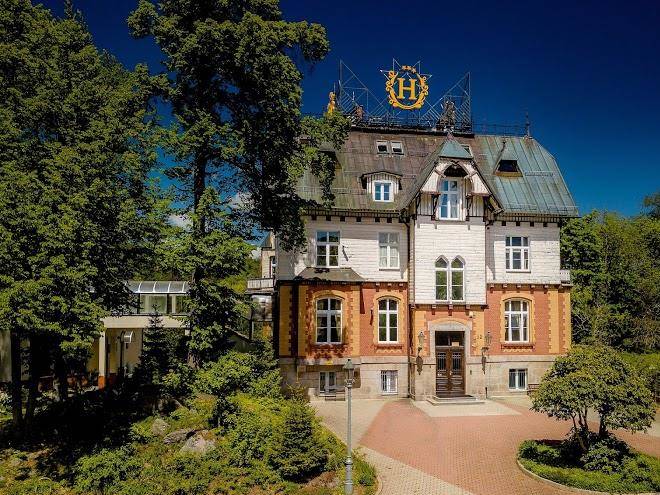 Hotel szrenicowy dwor