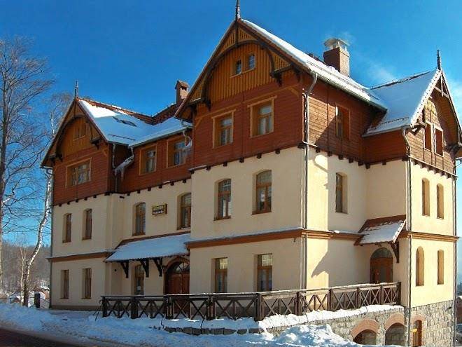Widok z okolicy hotelu szklarka