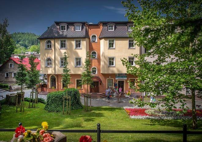 Willa Alexander Image