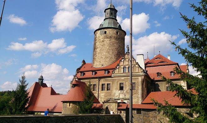 Rezydencja restauracja zapiecek swieradow zdroj tanie noclegi