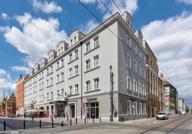 Korona hotel wroclaw market square